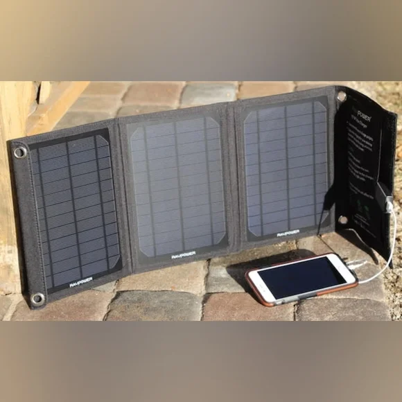 RAVPower 15W Foldable Solar Charger W/Dual USB Port - RP-SC02 - NWT